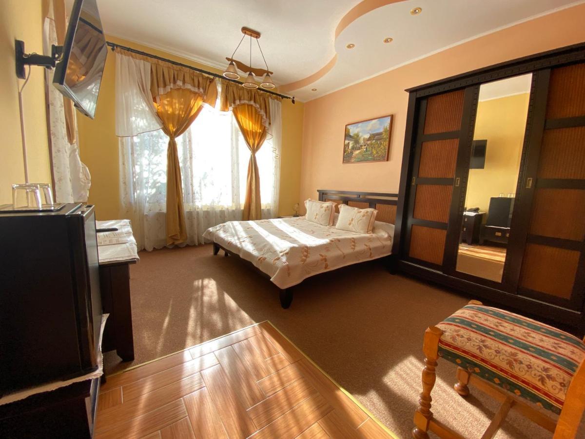 Pensiunea Crocus - Sauna & Billiard Poiana Brasov Bagian luar foto