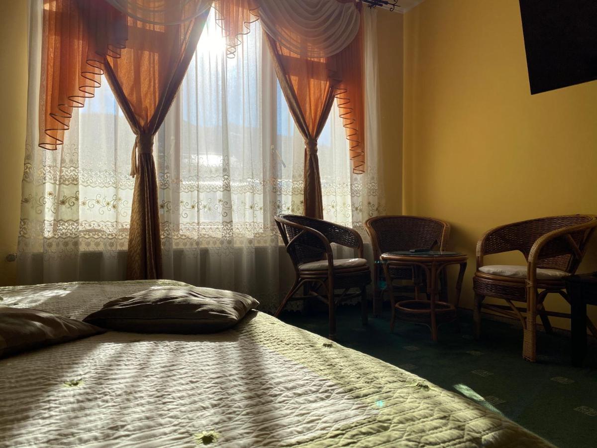 Pensiunea Crocus - Sauna & Billiard Poiana Brasov Bagian luar foto