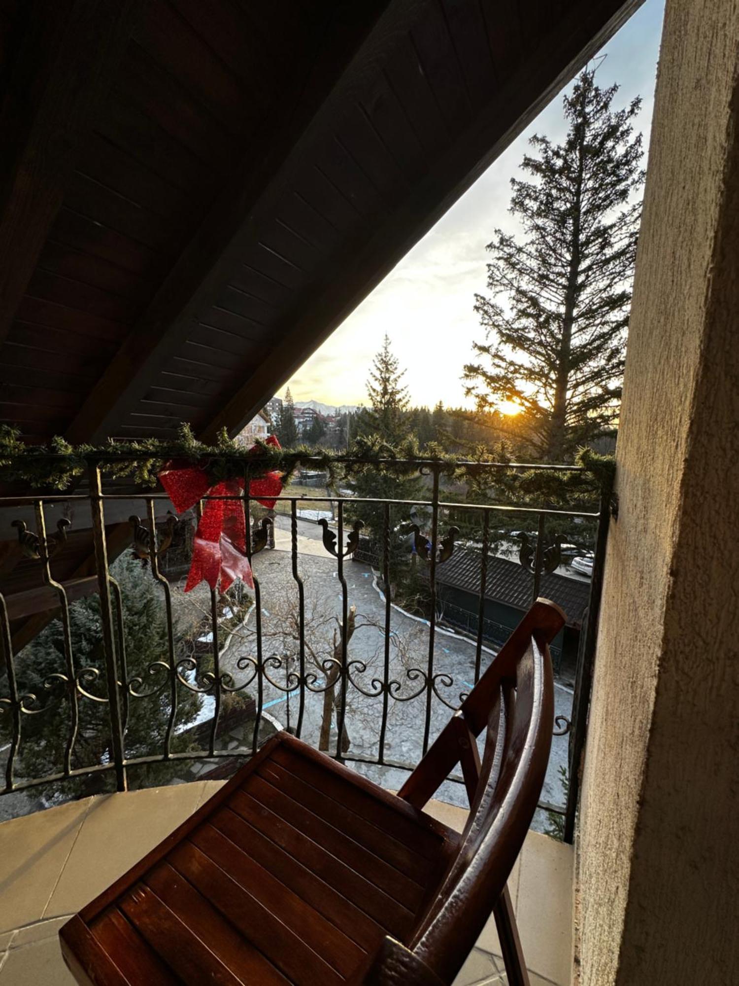 Pensiunea Crocus - Sauna & Billiard Poiana Brasov Bagian luar foto